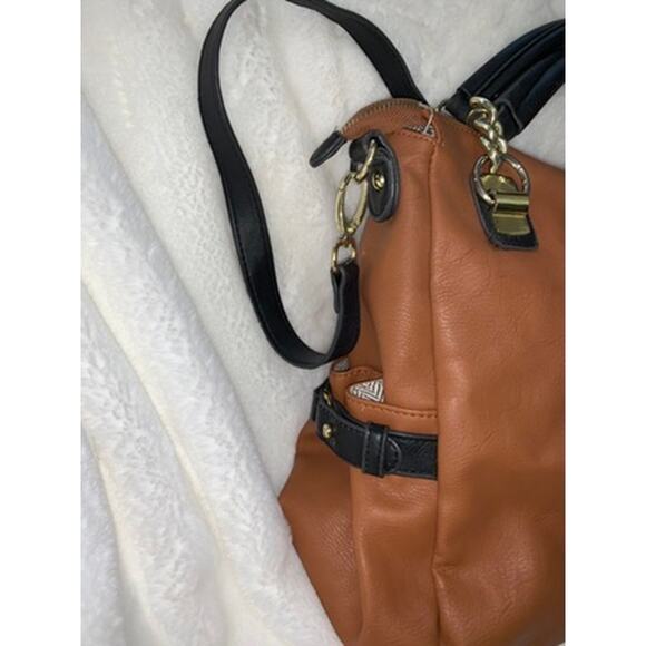 Steve Madden Chestnut Brown Shoulder Bag with Black Handles‎ - Picture 3 of 11